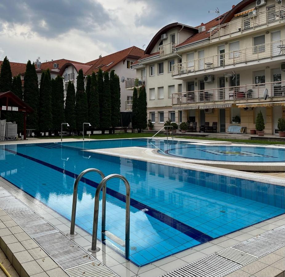 Brookforest Apartman Hajduszoboszlo Luaran gambar