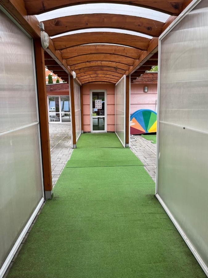 Brookforest Apartman Hajduszoboszlo Luaran gambar