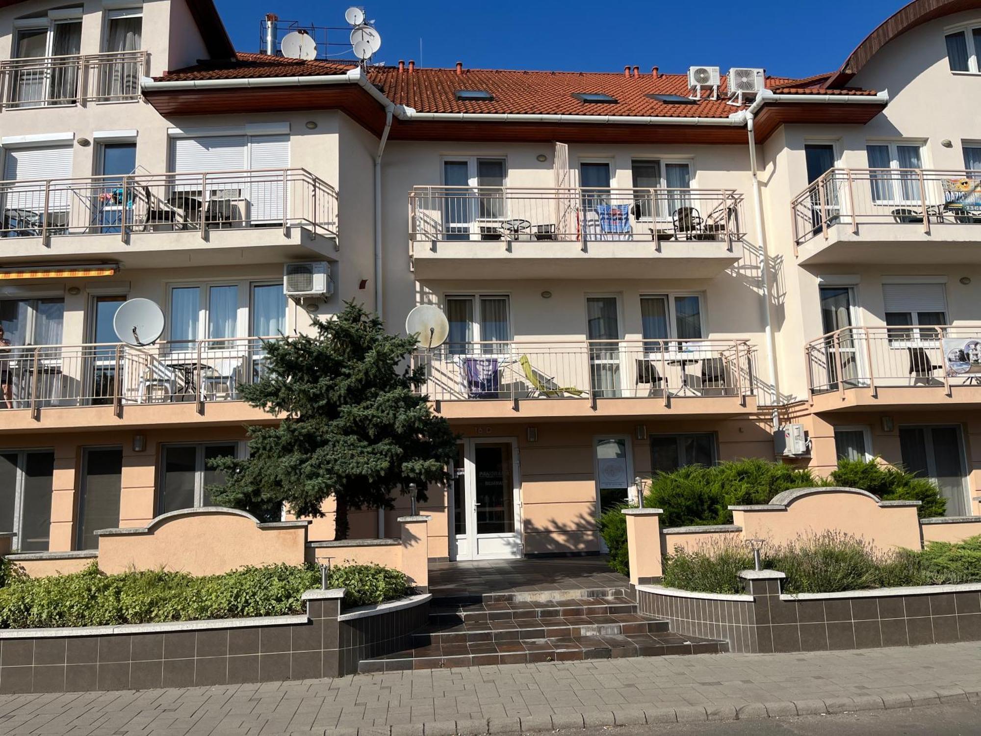 Brookforest Apartman Hajduszoboszlo Luaran gambar