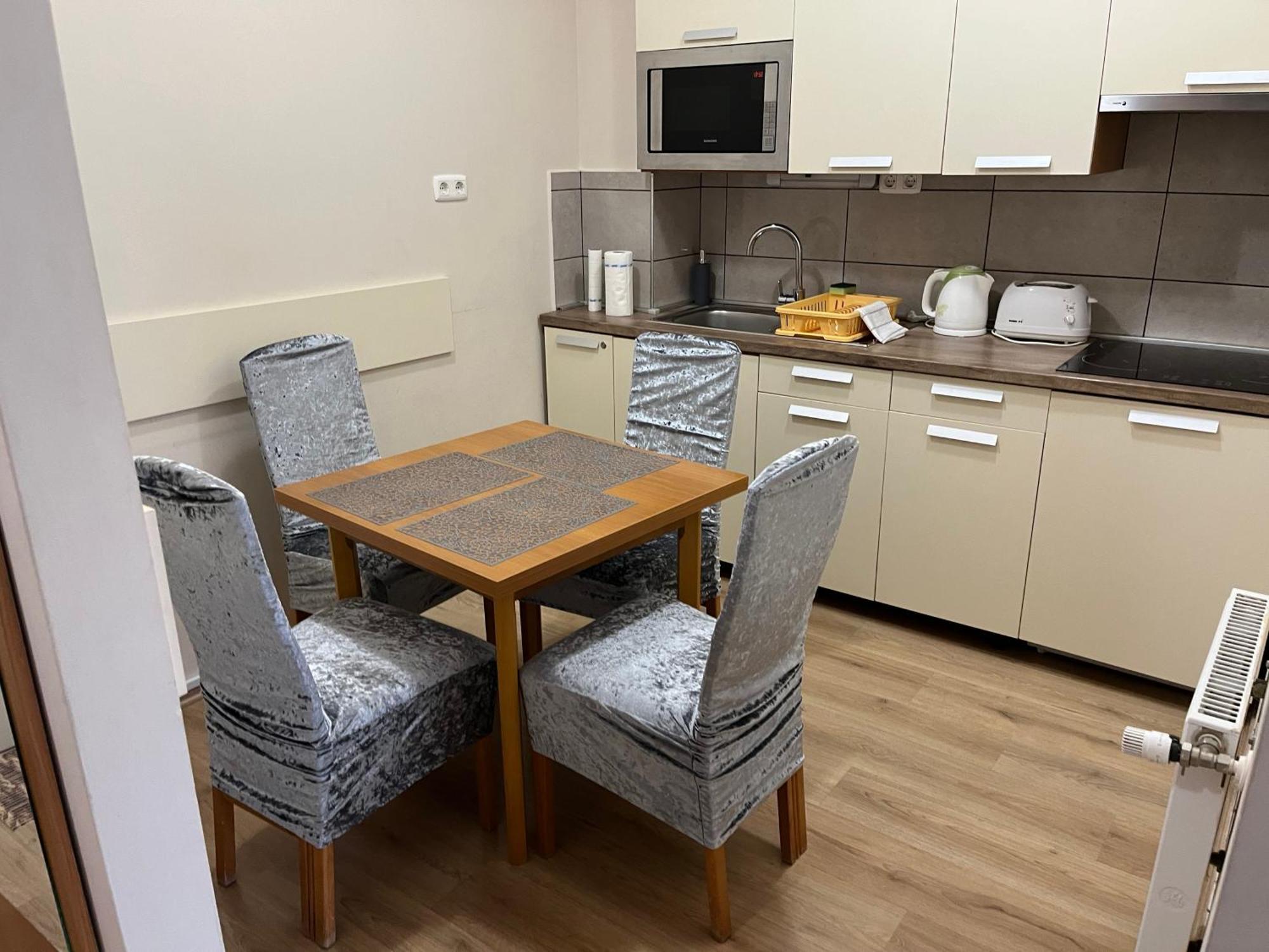 Brookforest Apartman Hajduszoboszlo Luaran gambar
